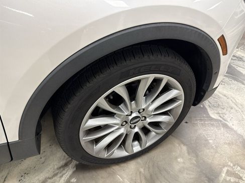 Used 2018 Lincoln MKC Reserve FWD image 9