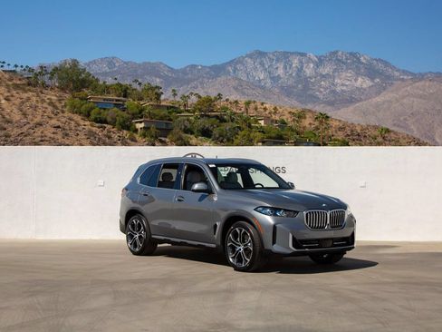 Used 2026 BMW X5 sDrive40i w/ Parking Assistance Package RWD image 2