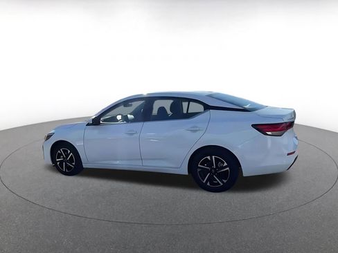 Used 2025 Nissan Sentra SV image 8
