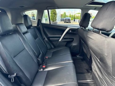 Used 2018 Toyota RAV4 XLE AWD/4WD image 25