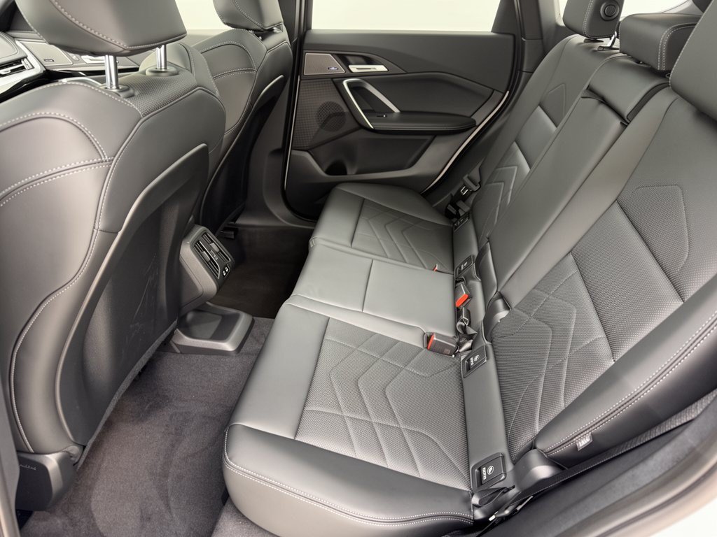 Used 2026 BMW X1 xDrive28i AWD/4WD image 25