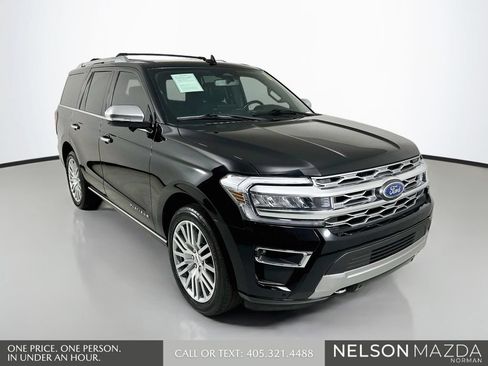 Used 2023 Ford Expedition Platinum AWD/4WD image 3