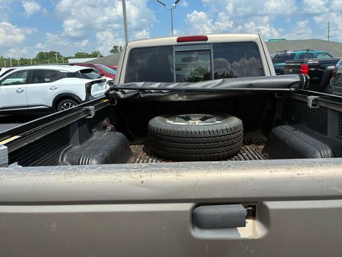 Used 2004 Ford Ranger XL AWD/4WD image 13