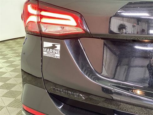 Used 2023 Chevrolet Equinox RS image 38