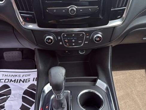 Used 2021 Chevrolet Traverse LS FWD image 19