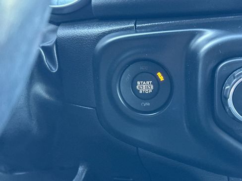 Used 2023 Jeep Wrangler Unlimited Sahara w/ Cold Weather Group AWD/4WD image 22