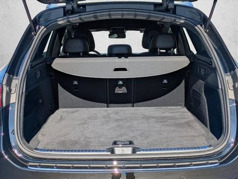 Certified 2025 Mercedes-Benz GLC 300 image 10