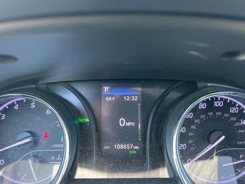 Used 2019 Toyota Camry SE w/ Audio Package FWD image 17