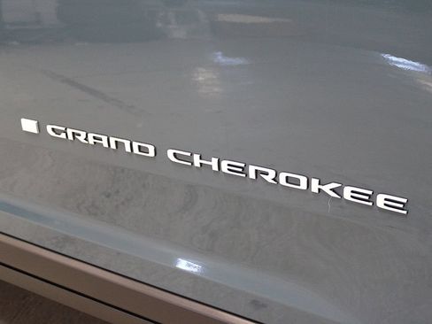 New 2026 Jeep Grand Cherokee L Limited w/ MOPAR Finishing Package AWD/4WD image 42