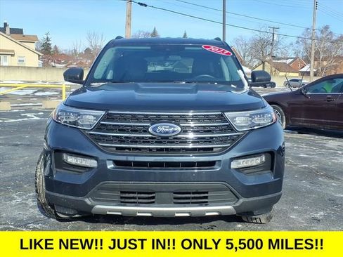 Used 2023 Ford Explorer XLT w/ Equipment Group 202A image 2
