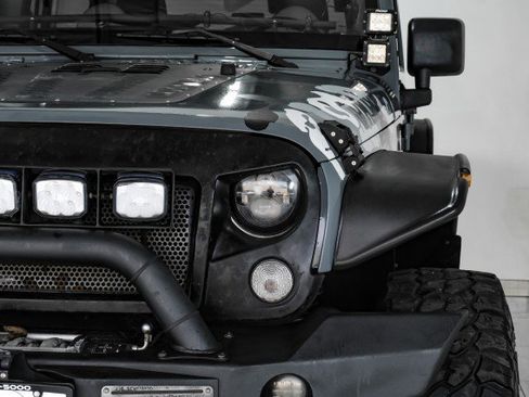 Used 2015 Jeep Wrangler Unlimited Sport w/ Power Convenience Group image 44