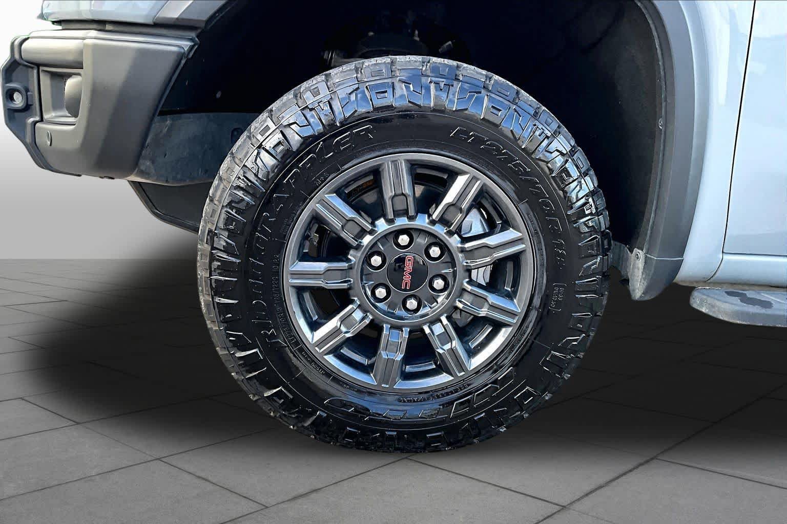 Used 2024 GMC Sierra 1500 AT4X AWD/4WD image 12