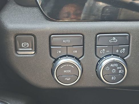 Used 2024 GMC Sierra 1500 Elevation AWD/4WD image 18