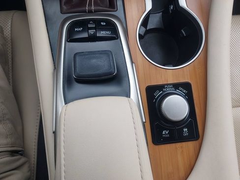 Used 2019 Lexus RX 450h AWD w/ Navigation Package image 19