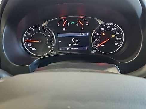 Used 2024 GMC Terrain SLT image 32