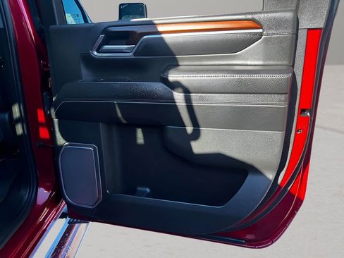 Used 2024 GMC Sierra 2500 Denali w/ Denali Reserve Package image 37