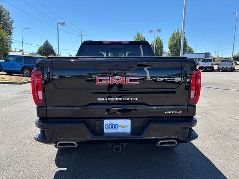 Used 2022 GMC Sierra 1500 AT4 w/ AT4 Premium Package AWD/4WD image 4