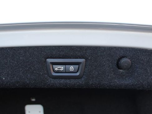 Used 2019 BMW 530i xDrive image 34