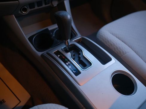 Used 2011 Toyota Tacoma PreRunner w/ SR5 Pkg #2 image 19