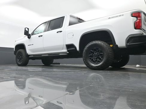 Used 2024 Chevrolet Silverado 2500 ZR2 w/ ZR2 Bison Edition AWD/4WD image 36