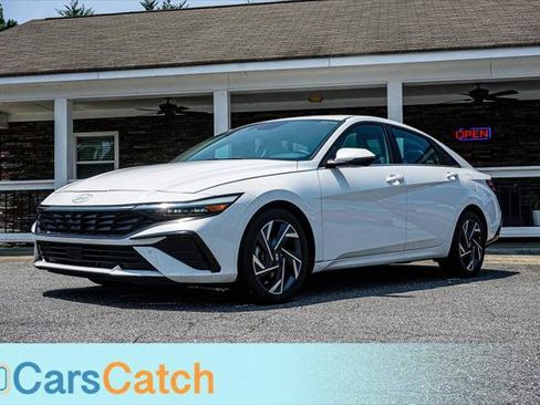 Used 2024 Hyundai Elantra Limited FWD image 8