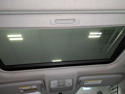 Used 2012 Toyota RAV4 4WD w/ Upgrade Value Pkg image 16