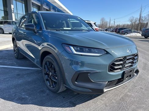 Certified 2024 Honda HR-V Sport image 3