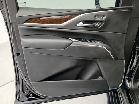 Used 2023 Cadillac Escalade Sport Platinum image 11