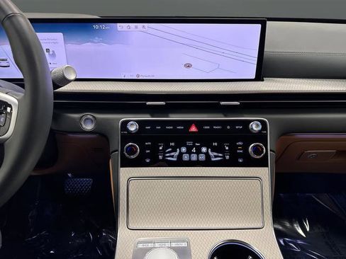 Used 2025 Genesis GV80 2.5T Prestige image 9