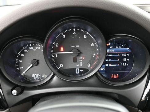 Used 2022 Porsche Macan image 19