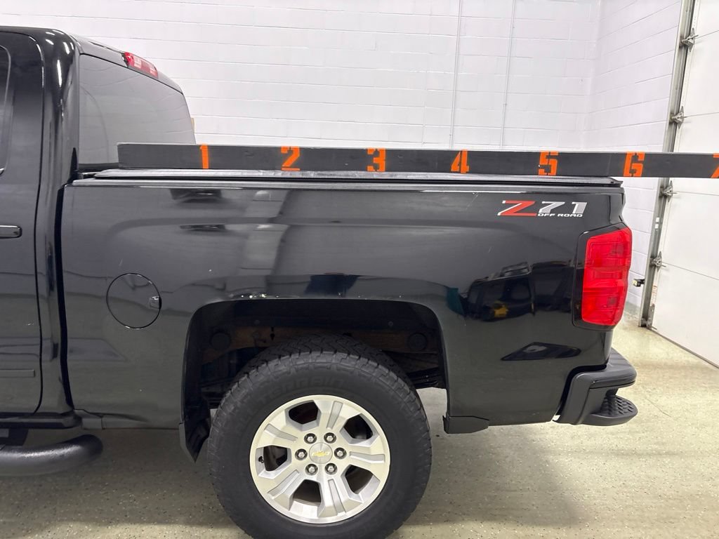 Used 2018 Chevrolet Silverado 1500 LT w/ All Star Edition AWD/4WD image 13