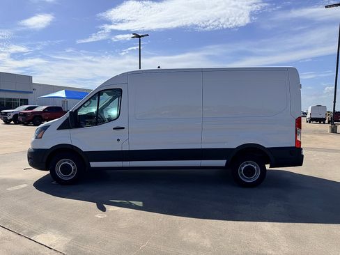 Used 2024 Ford Transit 250 148 Medium Roof RWD image 4