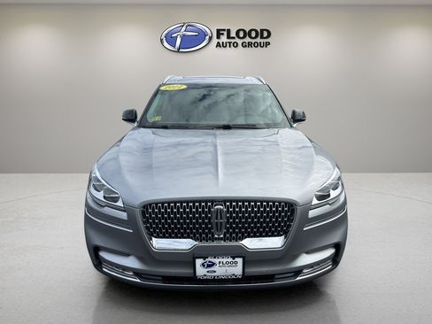 Used 2021 Lincoln Aviator Reserve w/ Equipment Group 202A image 2