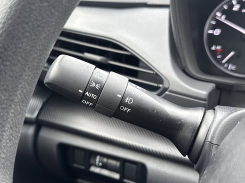 Certified 2025 Subaru Crosstrek 2.0i Premium image 16