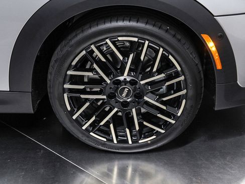 New 2026 MINI Cooper 2-Door Hardtop image 9