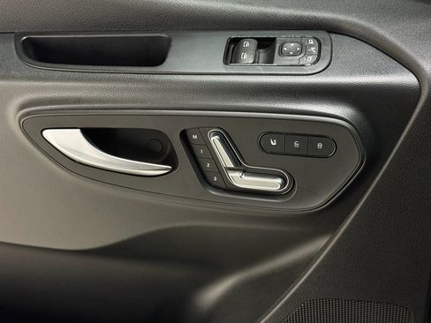 Used 2023 Mercedes-Benz Sprinter 3500 image 43