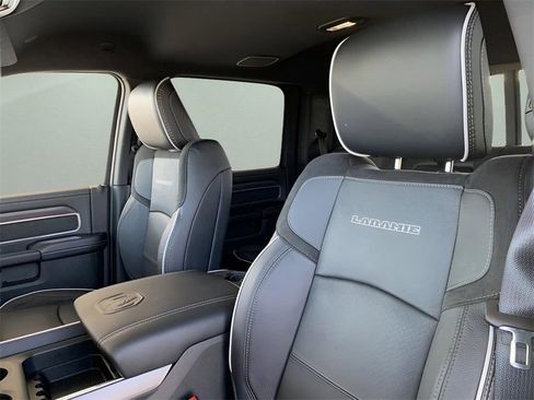 New 2026 RAM 2500 Laramie w/ Towing Technology Group AWD/4WD image 18