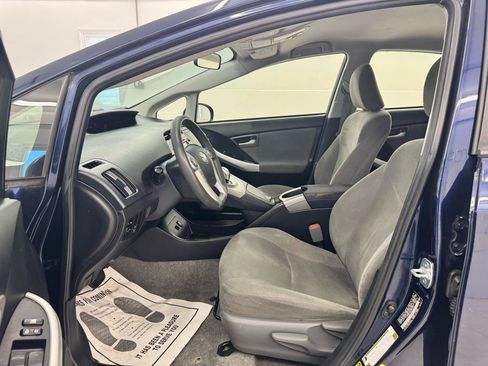Used 2015 Toyota Prius Two FWD image 10