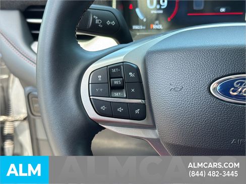 Used 2025 Ford Explorer Active image 32