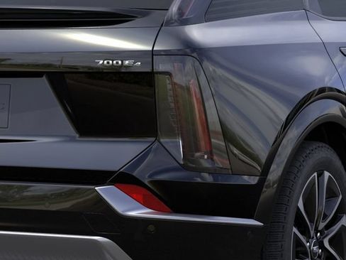 New 2026 Cadillac Optiq Sport 2 w/ LPO, Floor Liner Package AWD/4WD image 12