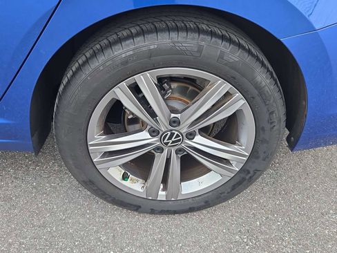 Used 2022 Volkswagen Jetta SE w/ Panoramic Sunroof Package image 14