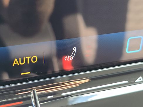 New 2025 Volkswagen Tiguan S image 11