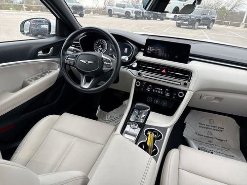 Used 2025 Genesis G70 2.5T image 21