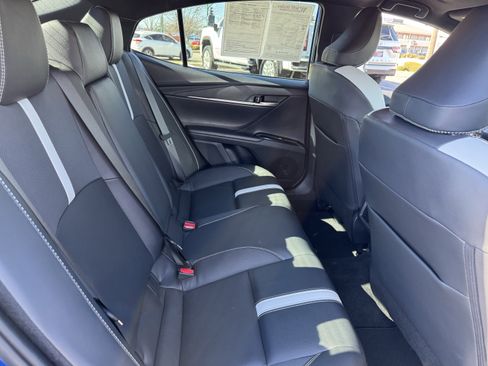 Used 2025 Toyota Camry SE w/ Convenience Package image 35