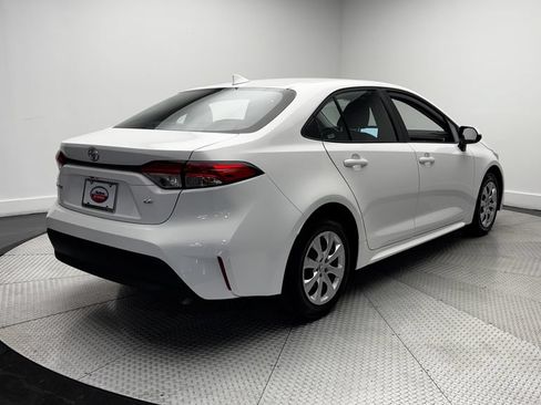 Used 2026 Toyota Corolla LE FWD image 31
