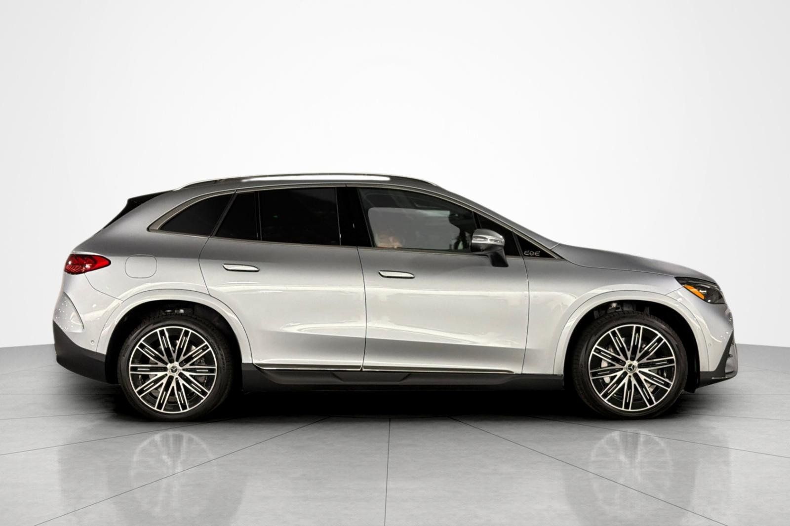 New 2027 Mercedes-Benz EQE 320 4MATIC SUV image 6