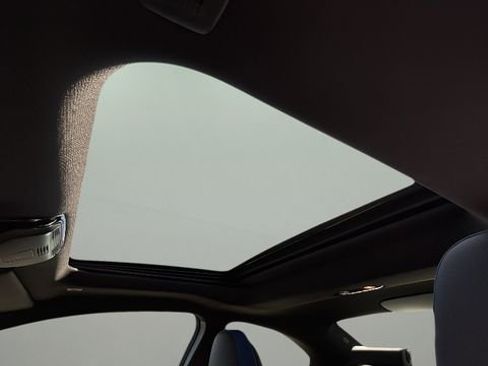 Used 2025 BMW M2 w/ Lighting Package image 19