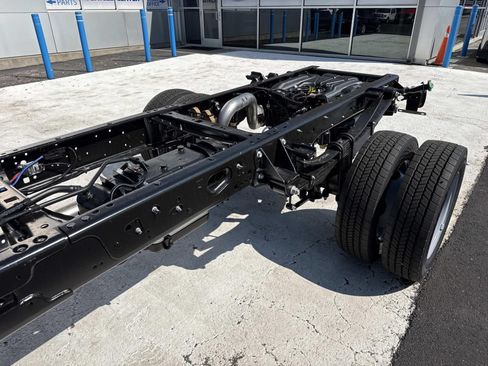 New 2026 Ford F550 4x4 Crew Cab image 12