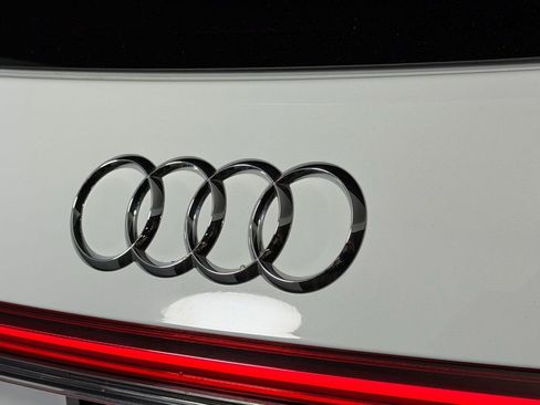 Used 2023 Audi Q4 e-tron Premium Plus w/ Premium Plus image 12