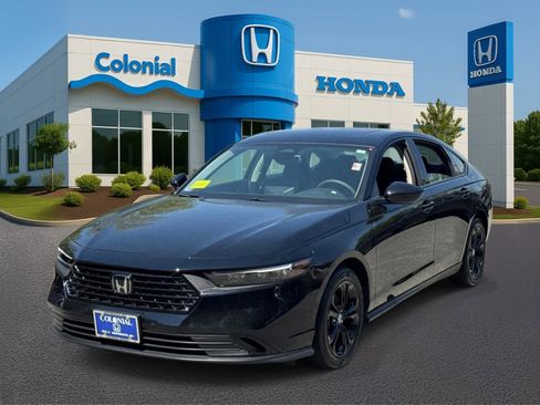 Used 2025 Honda Accord SE image 1